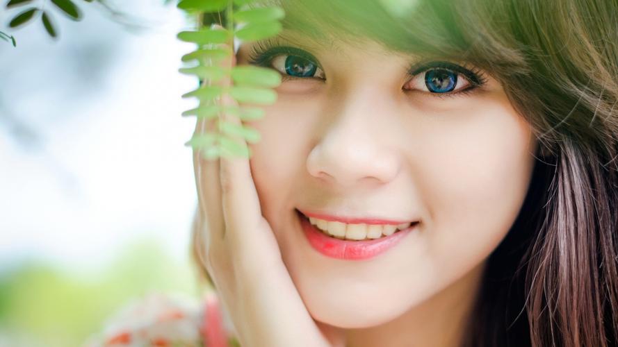 黄仁勋：人工智能的下个浪潮是“物理AI”